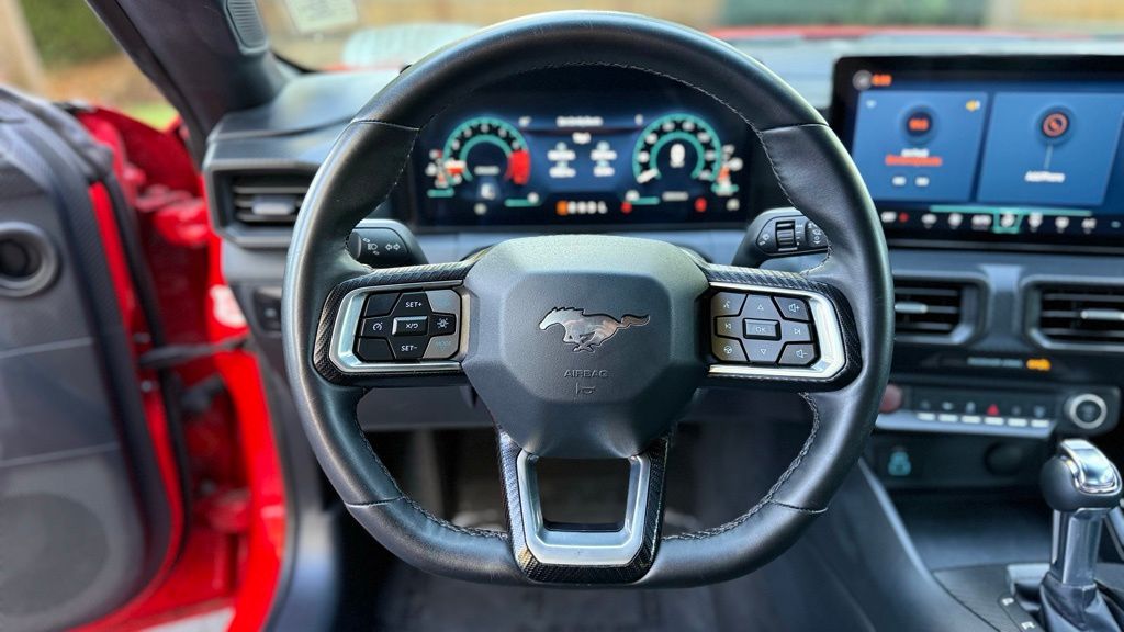 2024 Ford Mustang EcoBoost photo 17