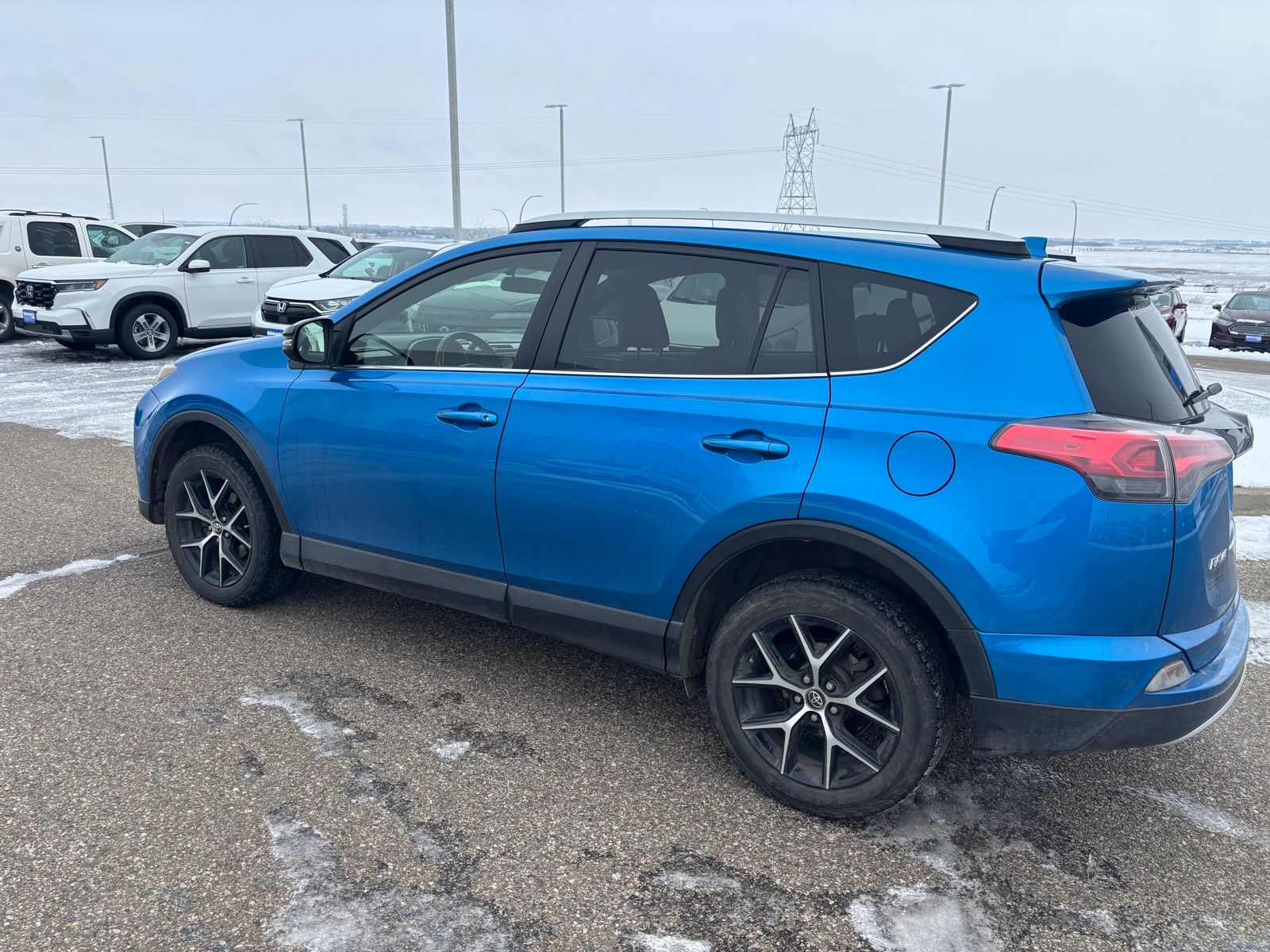 2016 Toyota RAV4 SE photo 2