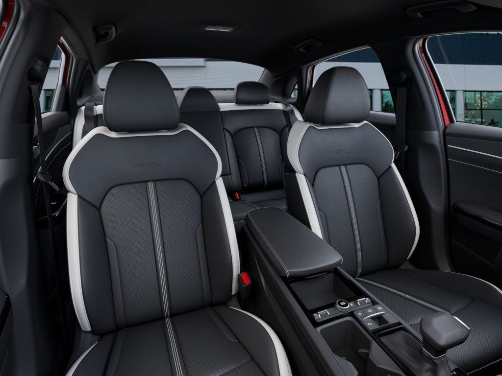 2025 Kia K5 GT-Line photo 15