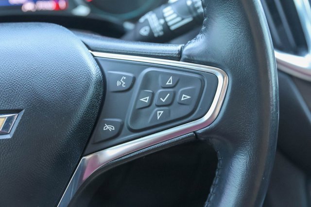 Used 2021 Silver Ice Metallic Chevrolet LT image 27