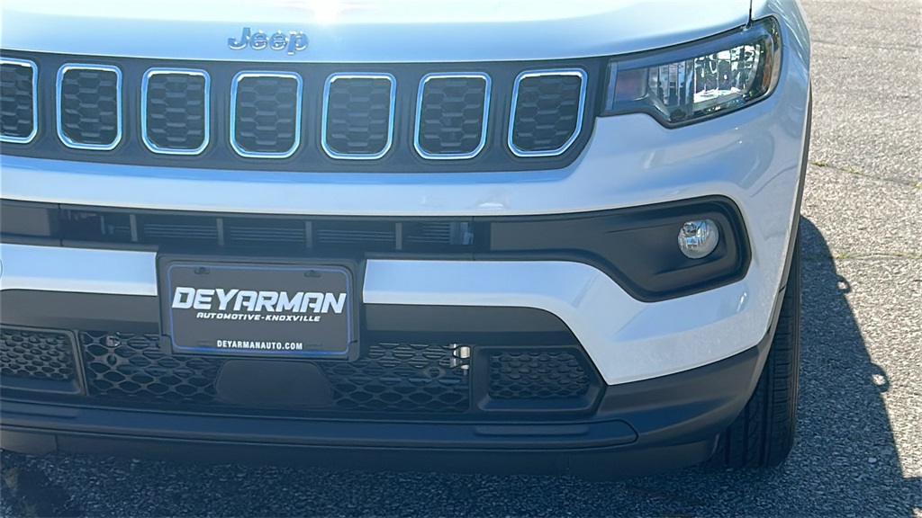 2025 Jeep Compass Latitude photo 12