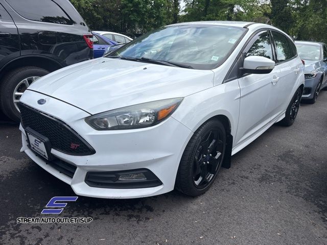 2015 Ford Focus ST photo 3