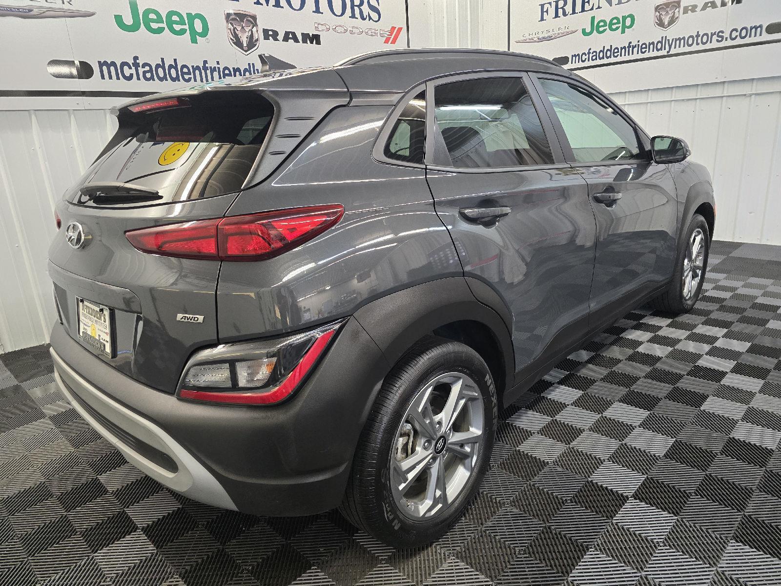 2023 Hyundai Kona SEL photo 2