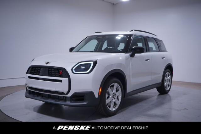 2025 MINI Countryman S's photo