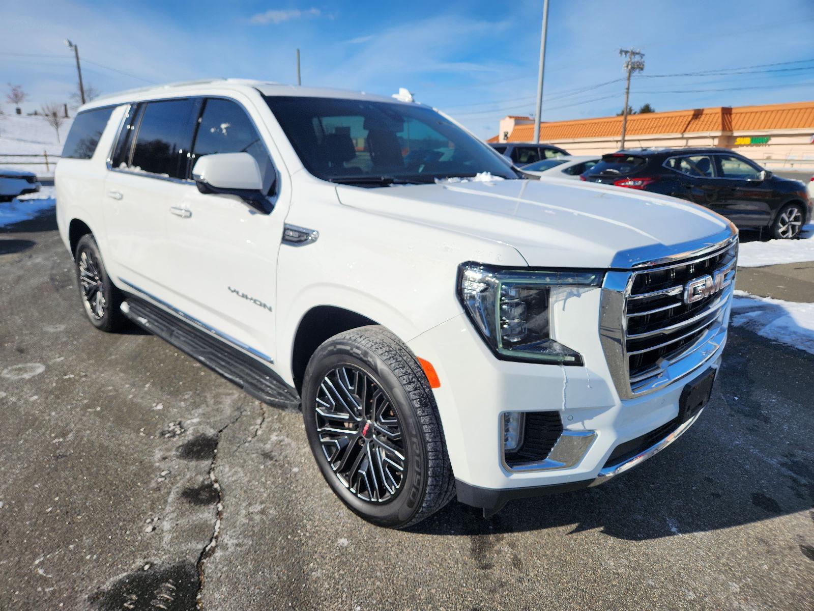 2021 GMC Yukon XL SLT's photo
