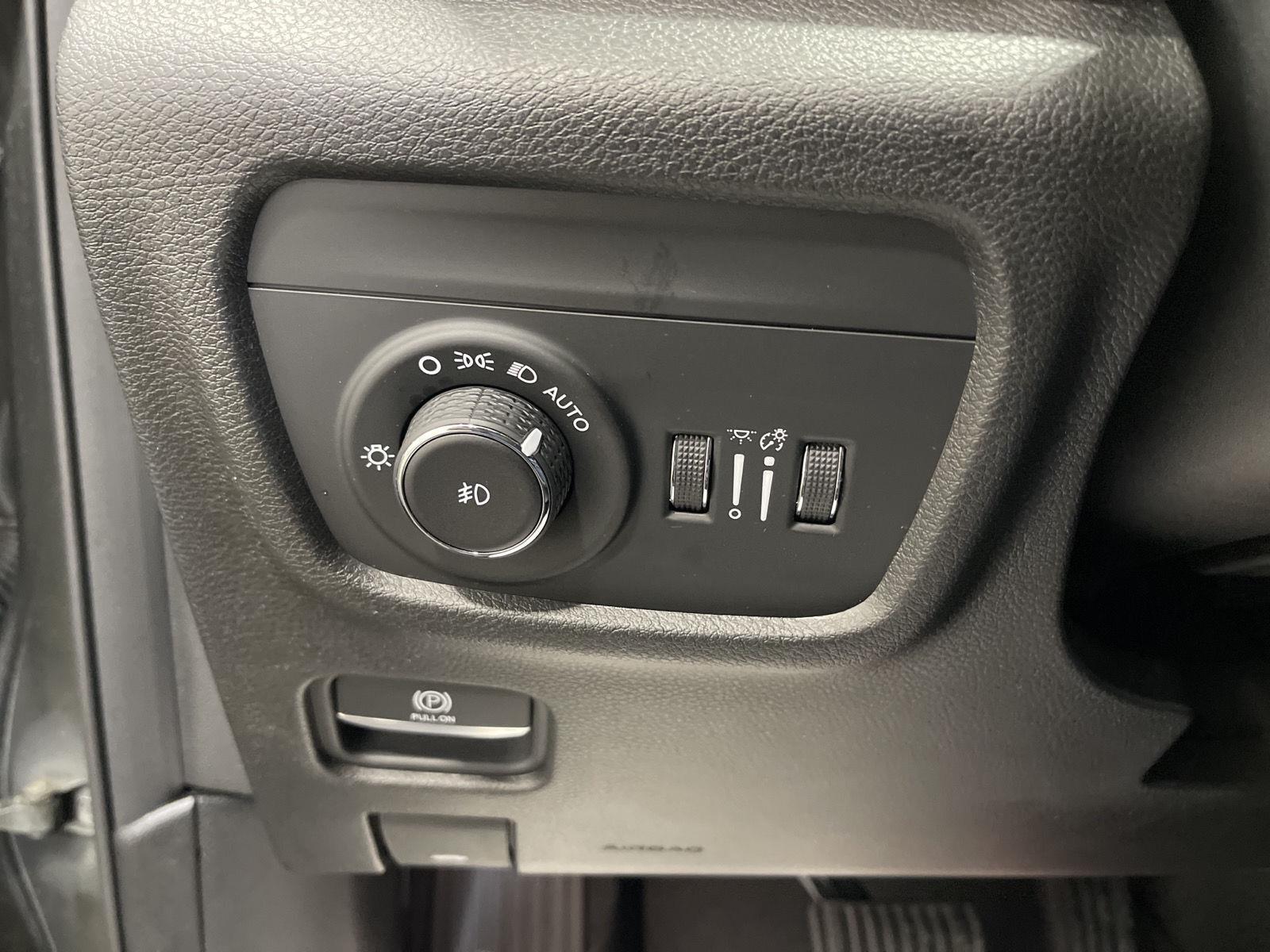 2021 Jeep Grand Cherokee Limited photo 21