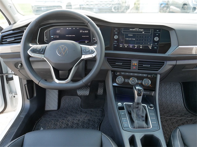 2023 Volkswagen Jetta 1.5T SEL photo 21