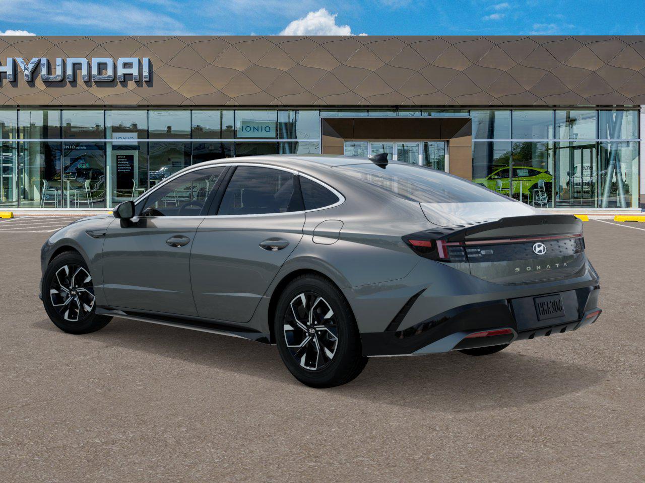 2025 Hyundai Sonata SEL photo 3