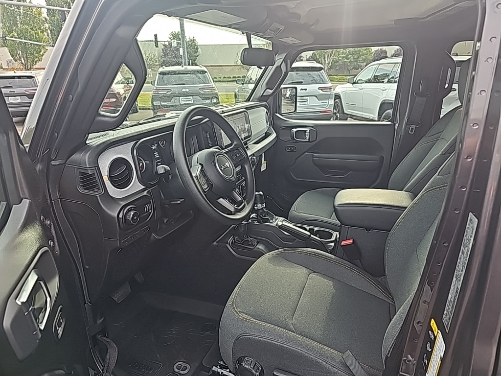 2025 Jeep Wrangler Sport photo 12