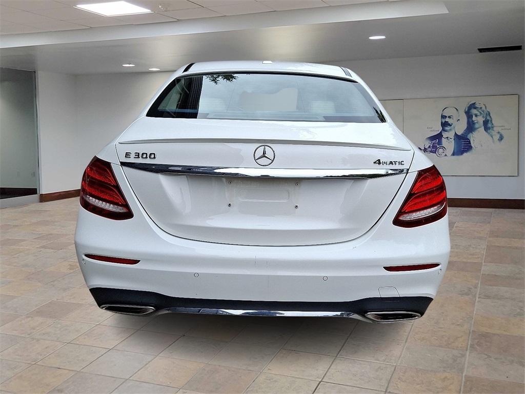 2018 Mercedes Benz E 300 4MATIC Sedan photo 5