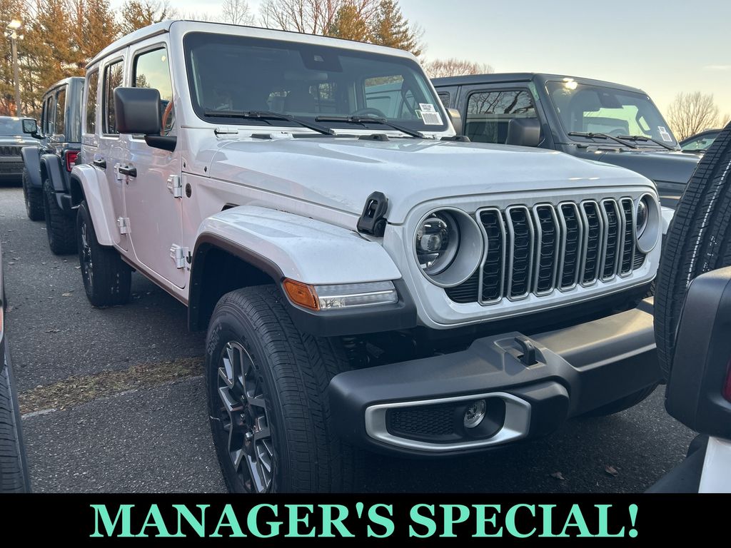 2025 Jeep Wrangler 4-Door Sahara's photo