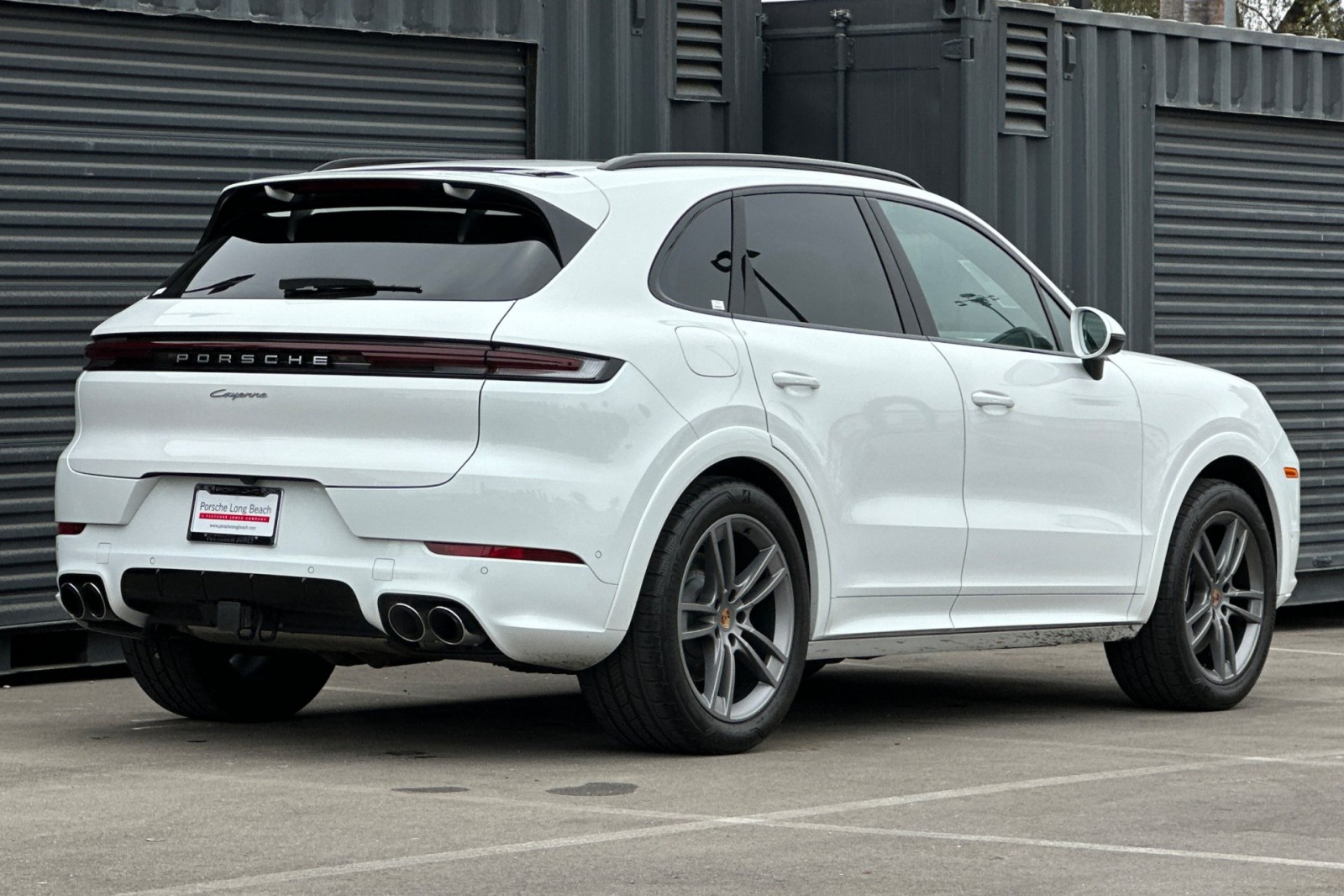 2025 Porsche Cayenne Turbo photo 8