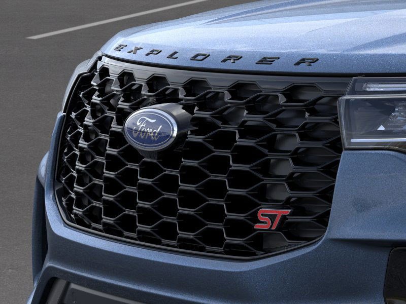 2025 Ford Explorer ST photo 16