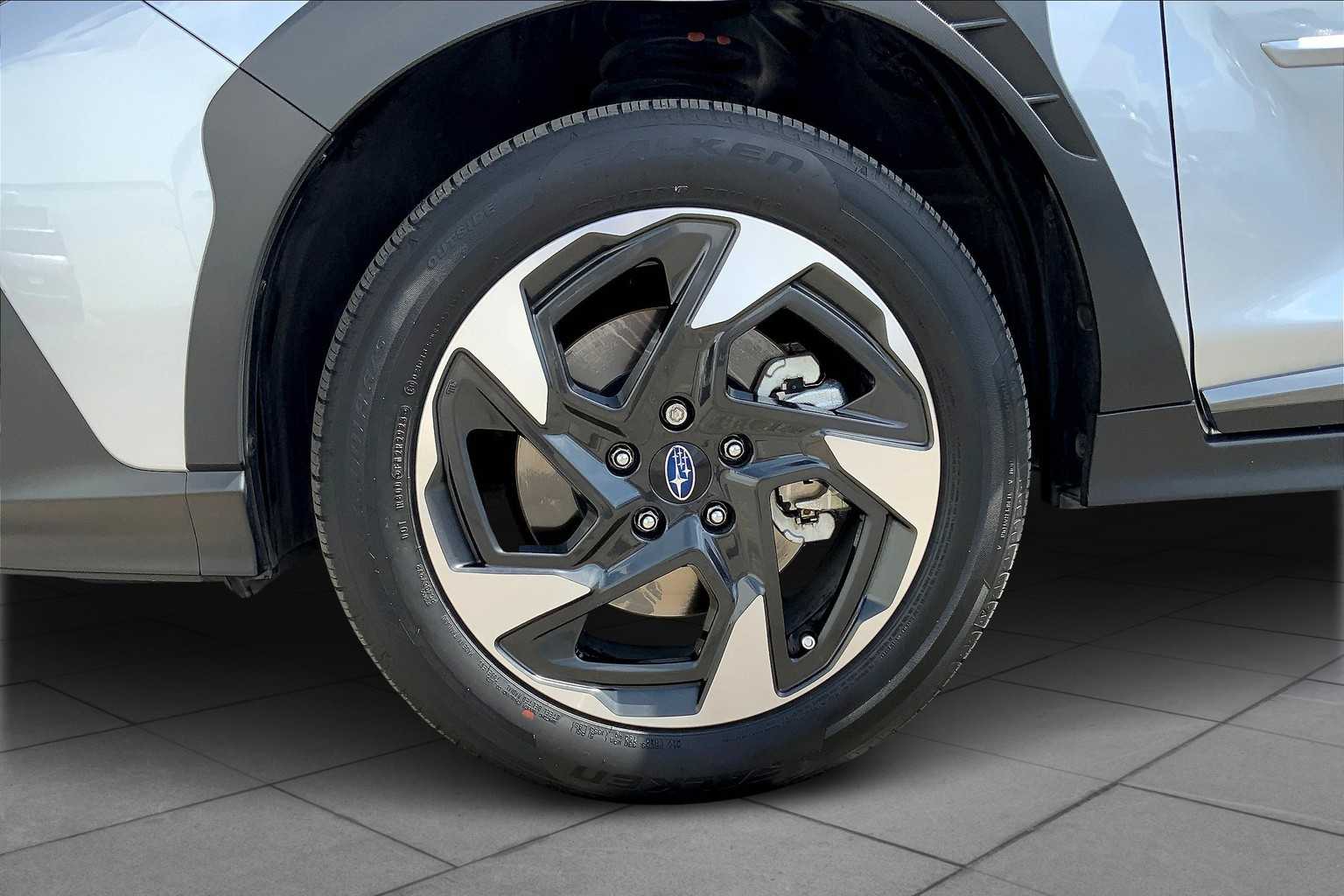 2024 Subaru Crosstrek Limited photo 9