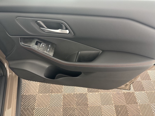 2026 Nissan Rogue SV photo 18