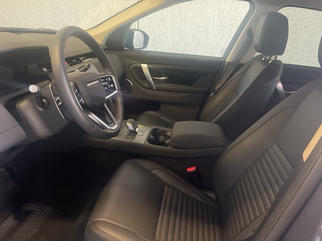 2025 Land Rover Discovery Sport S photo 2