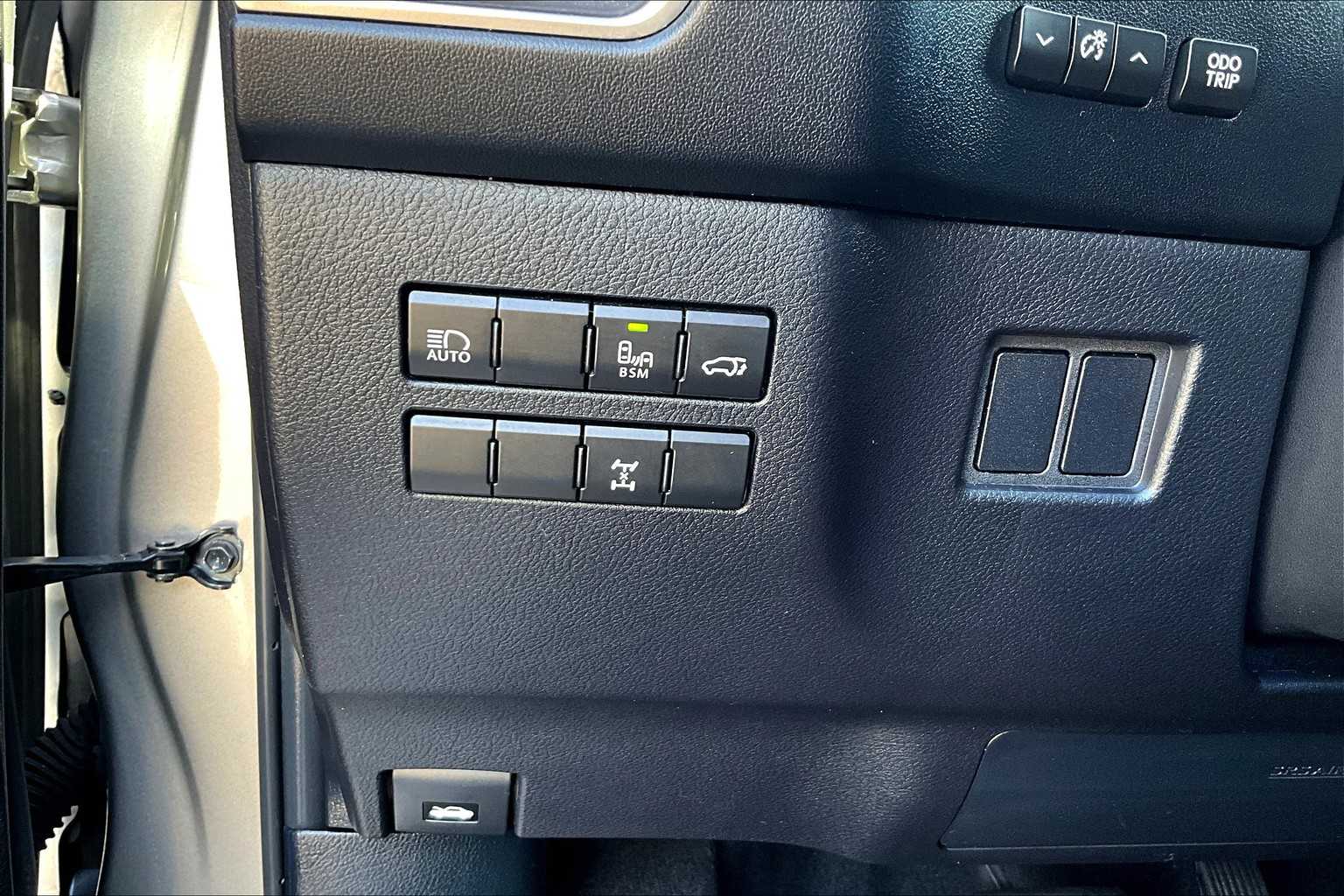 2021 Lexus NX 300 photo 32
