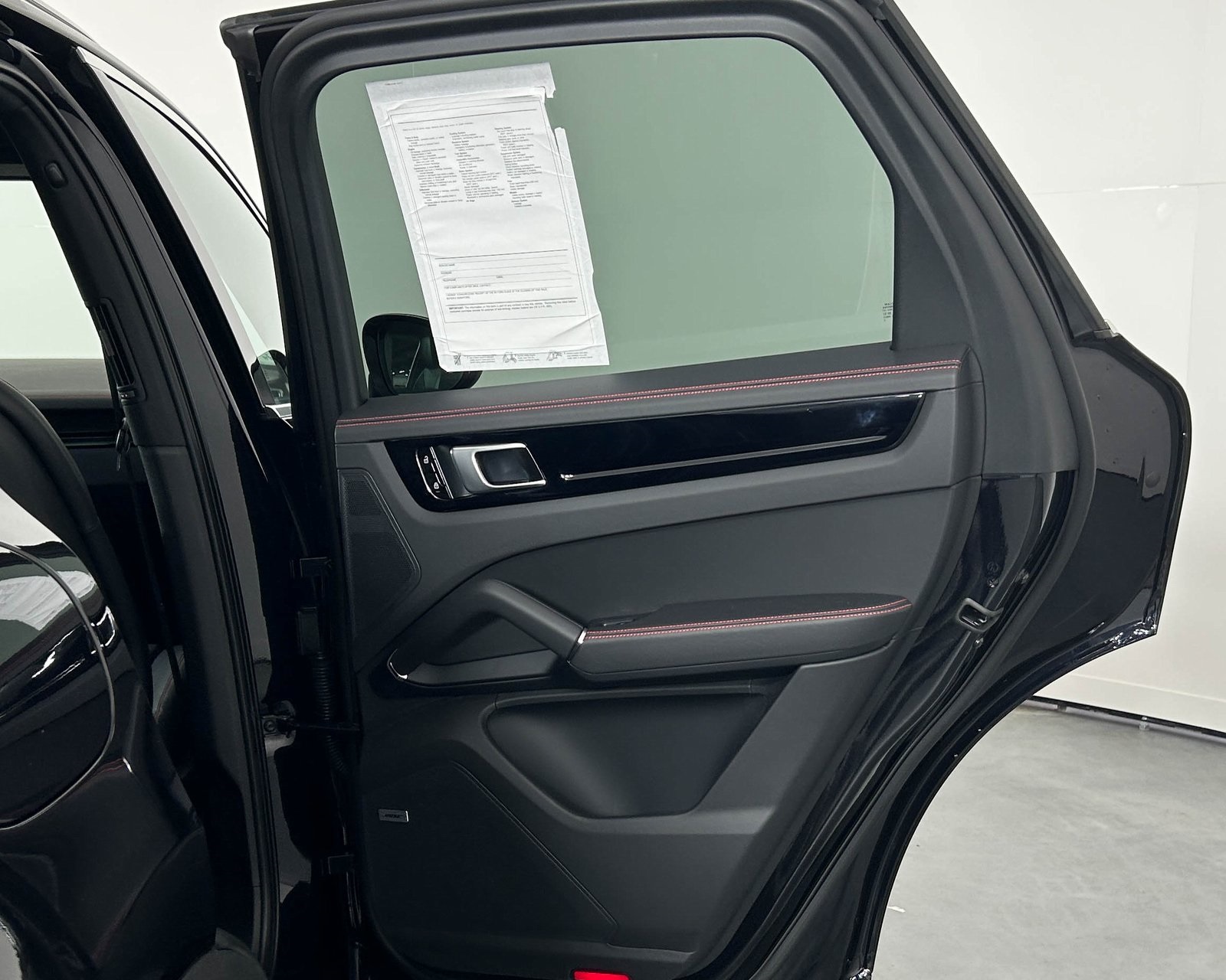 2020 Porsche Cayenne S photo 22