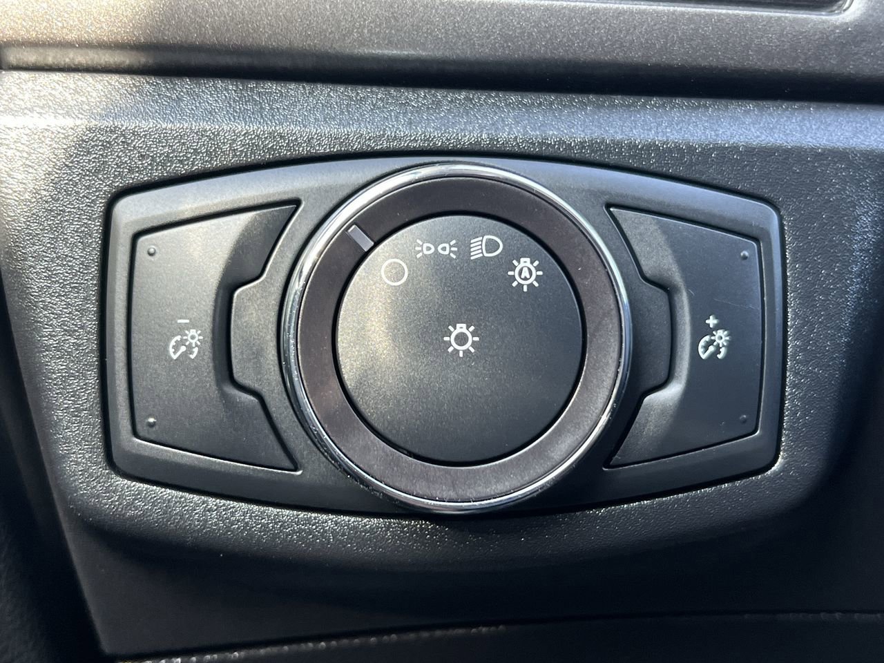 2018 Ford Fusion Hybrid S photo 22
