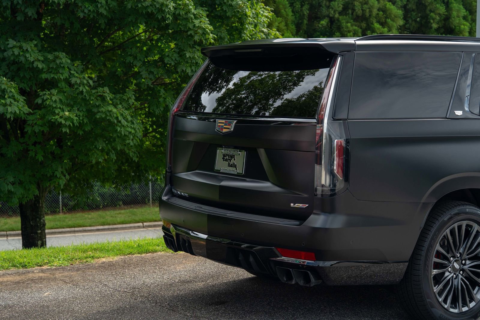 2023 Cadillac Escalade V-Series photo 11