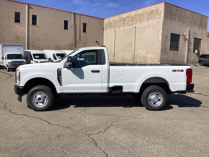 2025 Ford F-350 photo 4