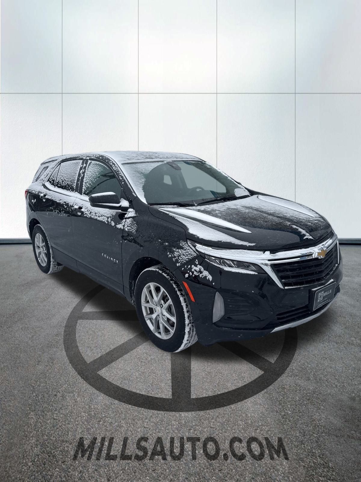 2024 Chevrolet Equinox LT photo 3