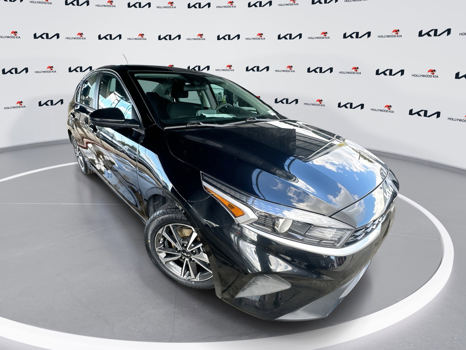 2023 Kia Forte LXS's photo