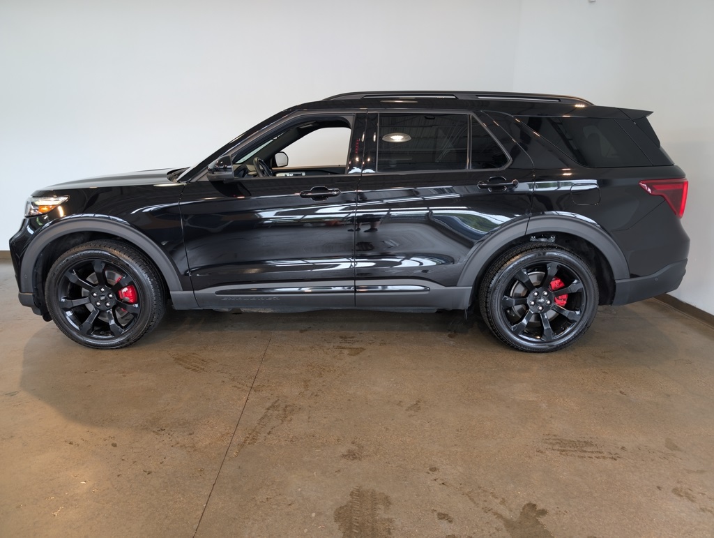 2021 Ford Explorer ST photo 3