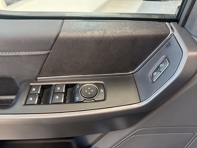 2025 Ford F-150 XLT photo 11