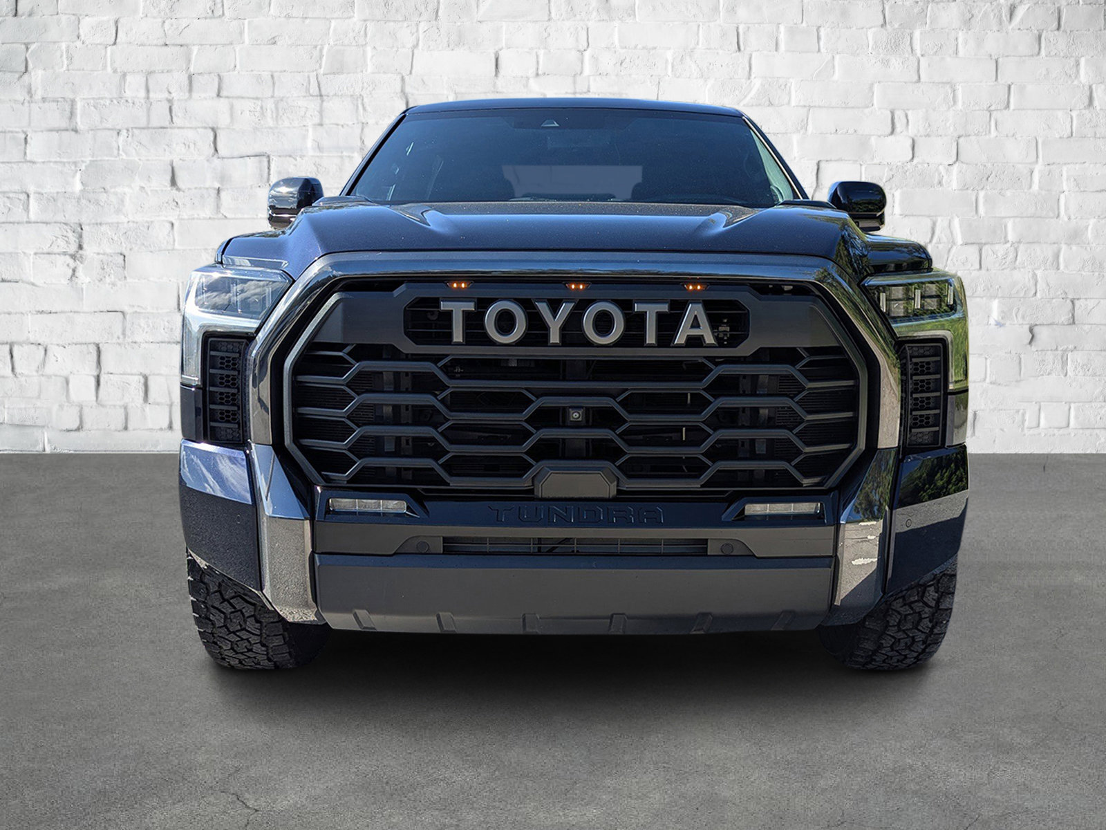 2022 Toyota Tundra Platinum photo 2