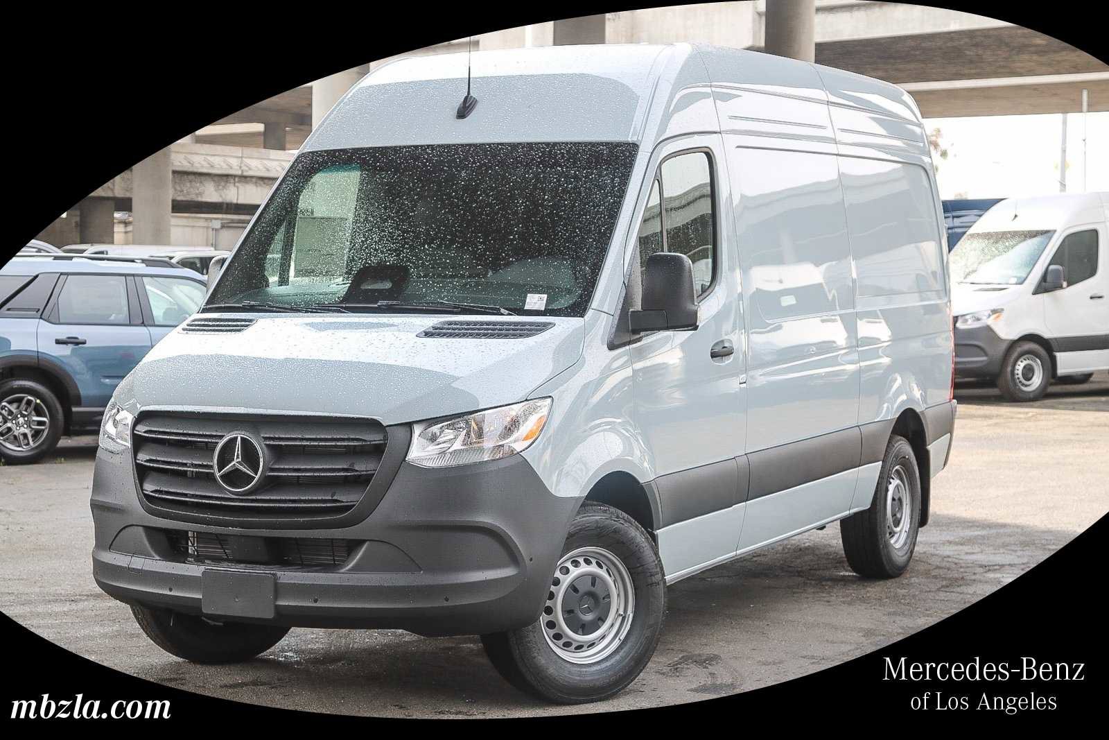 2025 Mercedes-Benz Sprinter Cargo Van Base's photo