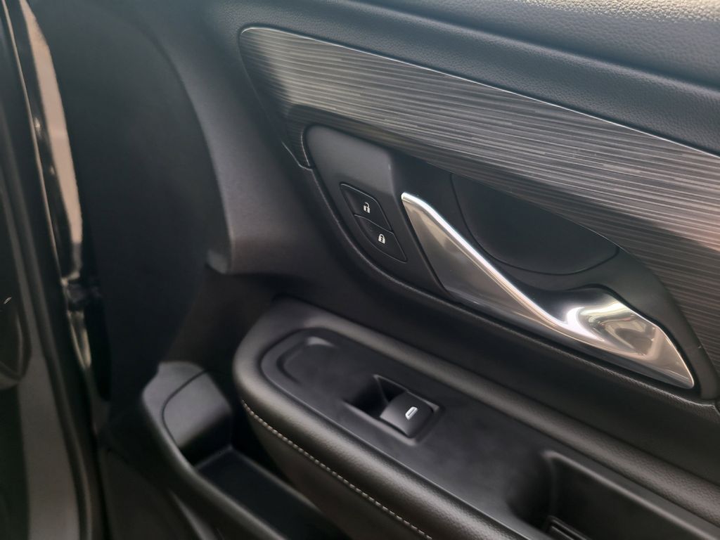 2023 Gmc Terrain SLE photo 29