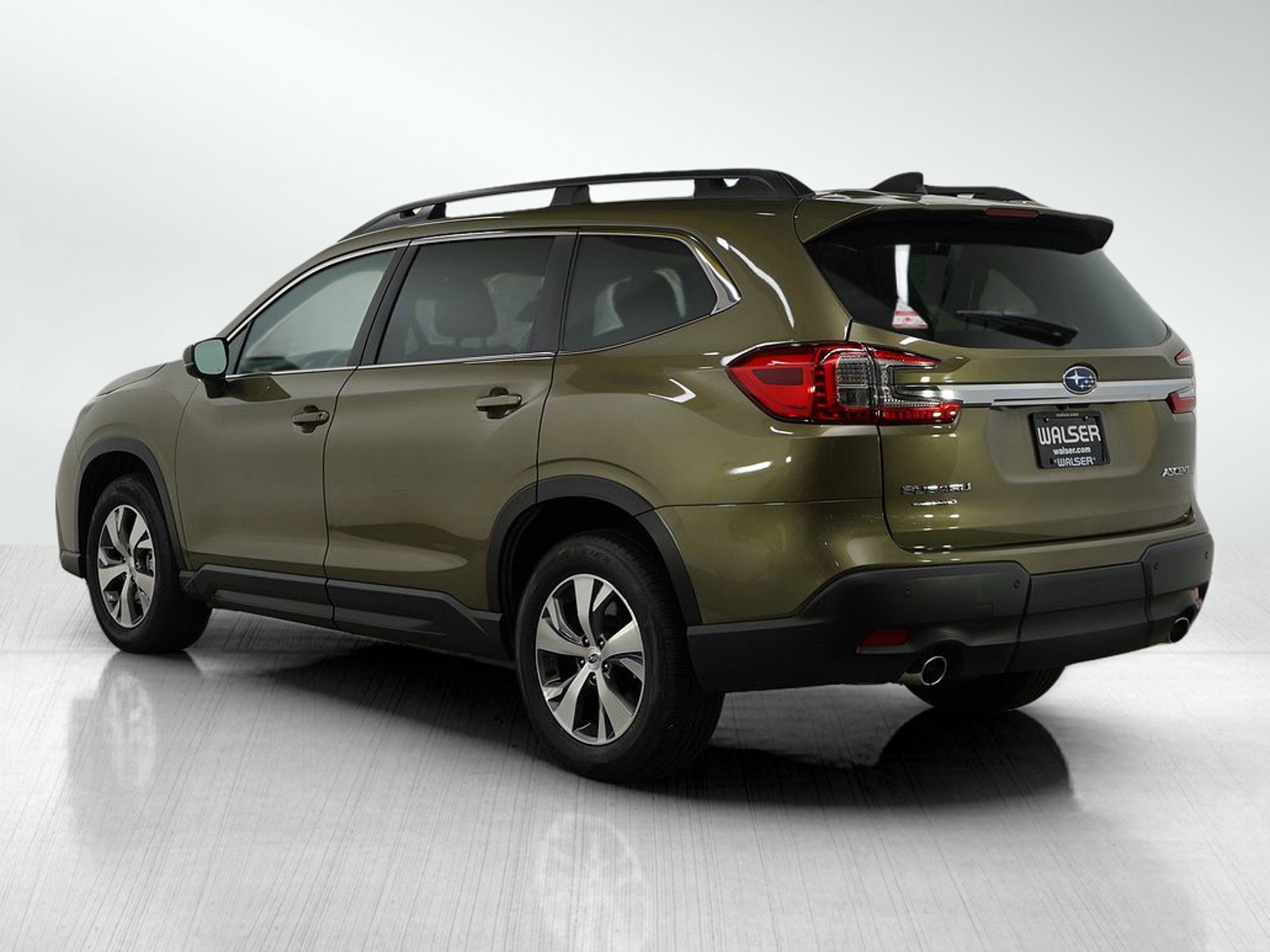 2024 Subaru Ascent Premium photo 3