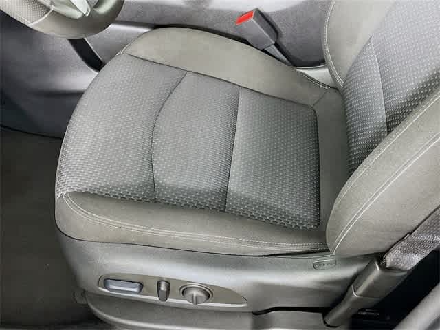 2023 Gmc Terrain SLE photo 19