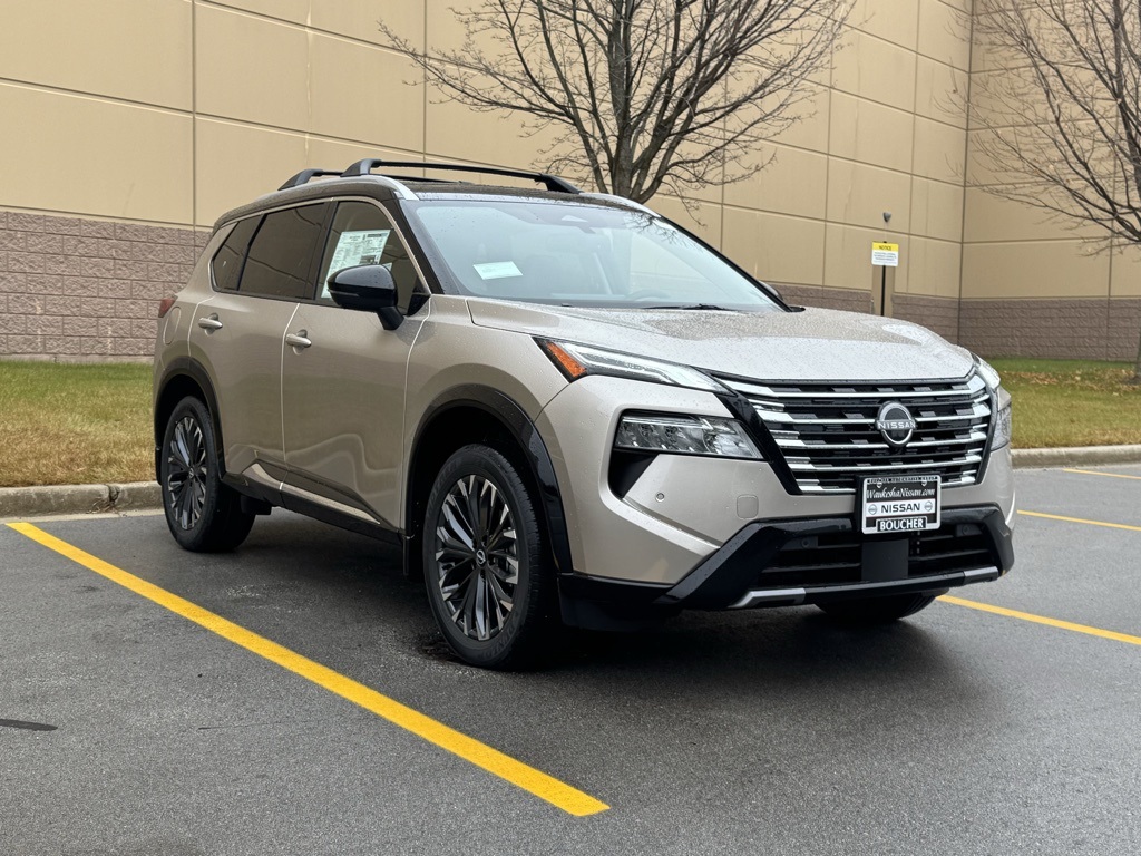 2026 Nissan Rogue Platinum photo 2