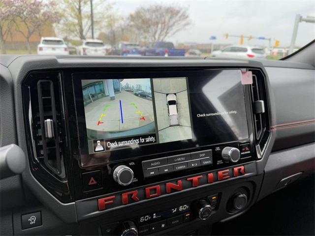 2025 Nissan Frontier Crew Cab PRO-4X photo 5