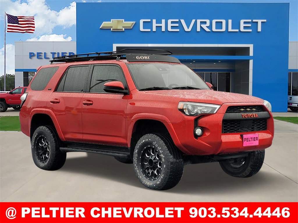 2020 Toyota 4Runner SR5's photo