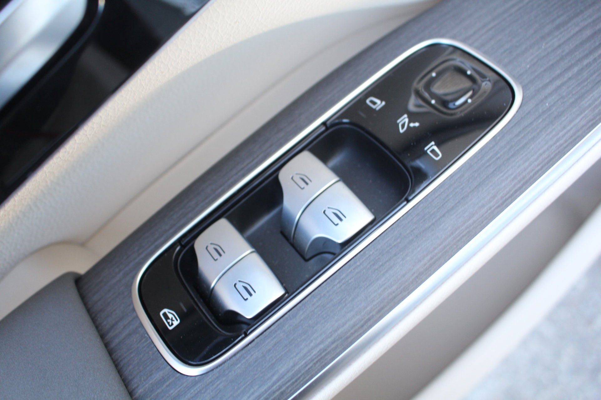 2026 Mercedes Benz EQS SUV 450 4MATIC photo 13
