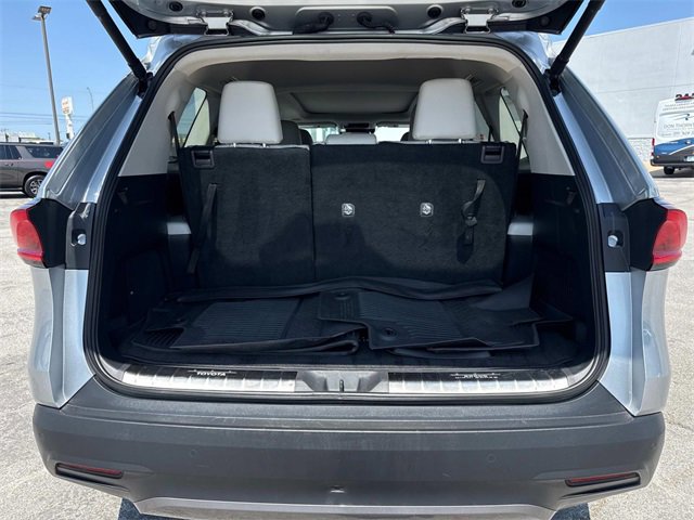 2024 Toyota Grand Highlander XLE photo 4