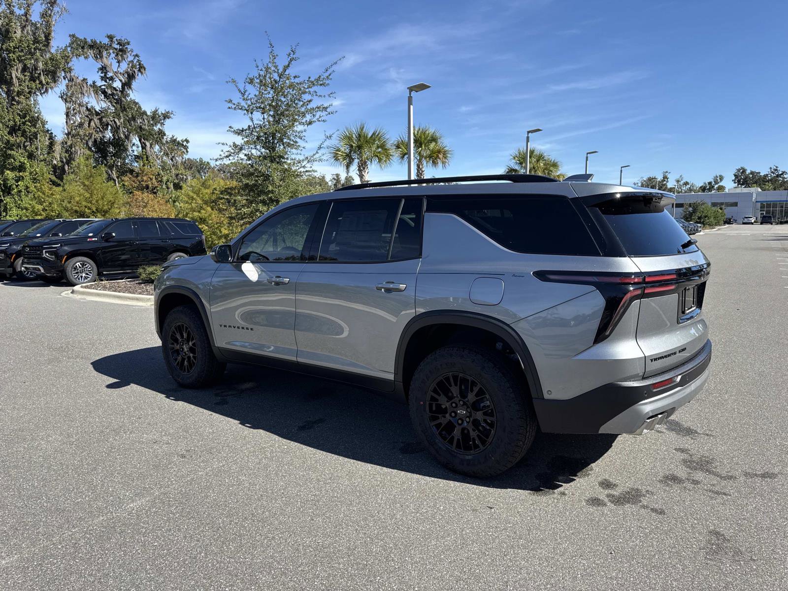 2026 Chevrolet Traverse Z71 photo 2