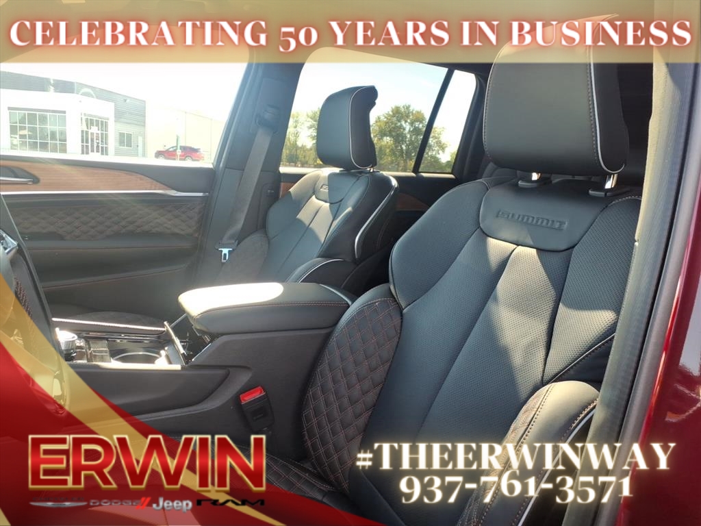 2025 Jeep Grand Cherokee Summit Reserve photo 3
