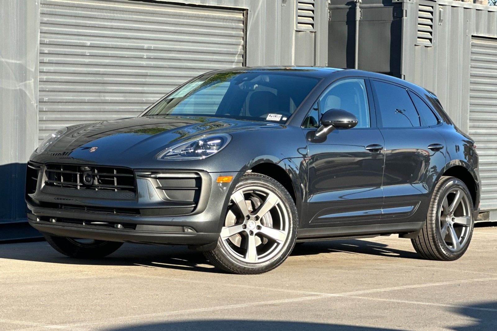 2025 Porsche Macan Base
