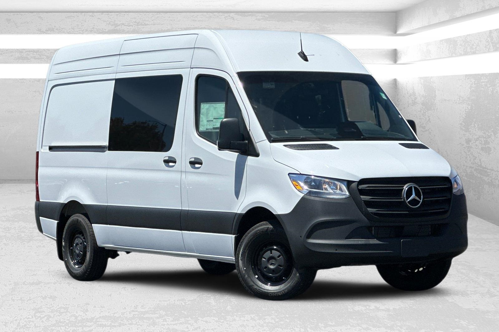 2025 Mercedes-Benz Sprinter Cargo Van Base's photo