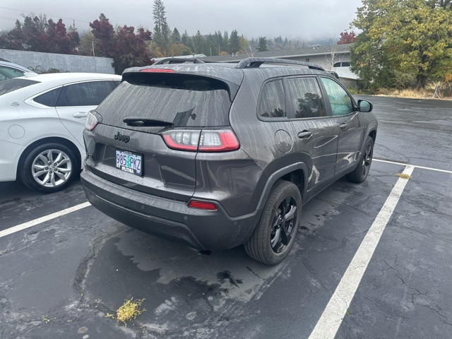 2023 Jeep Cherokee Altitude photo 2