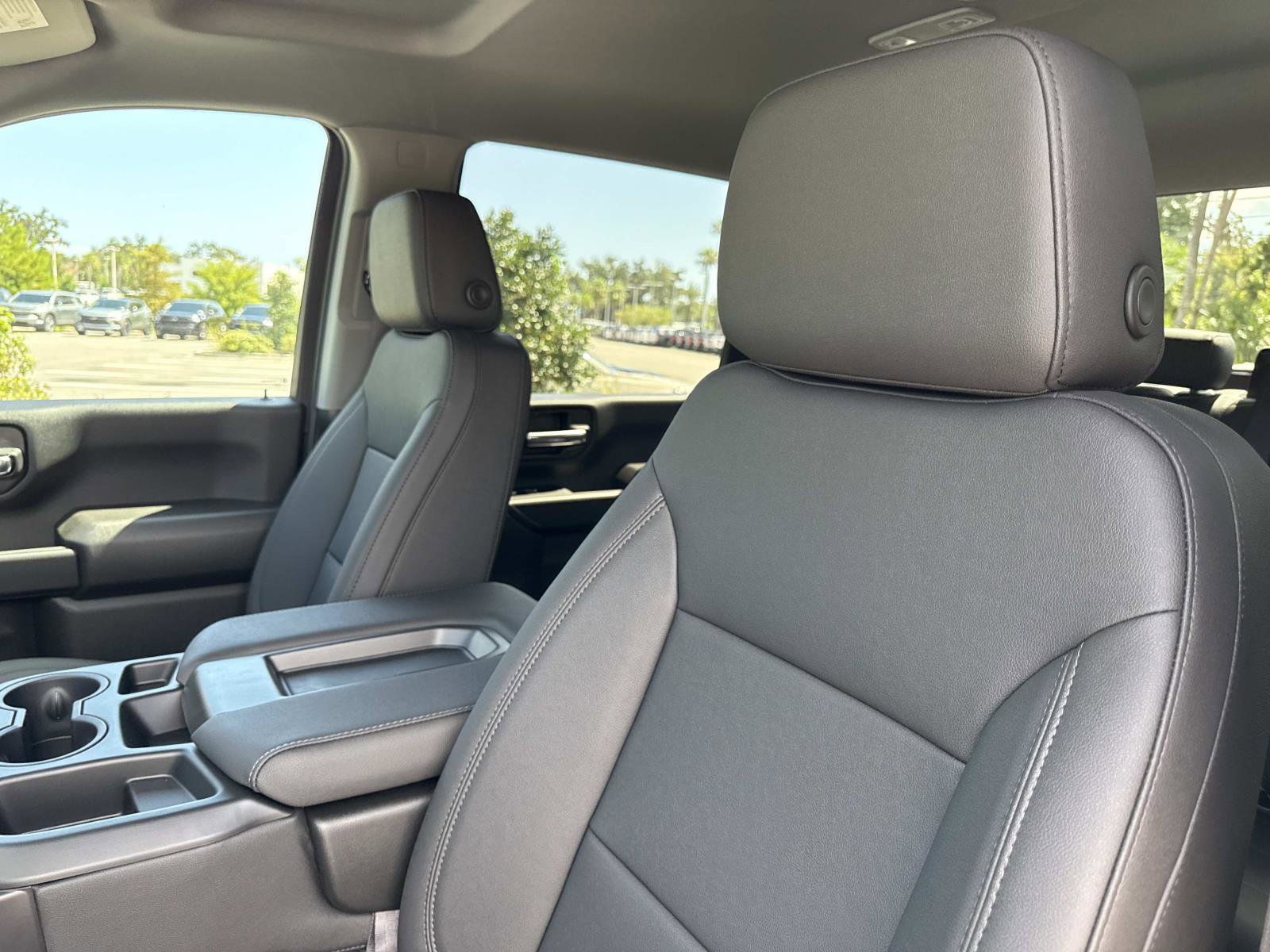 2025 Chevrolet Silverado 2500HD photo 17