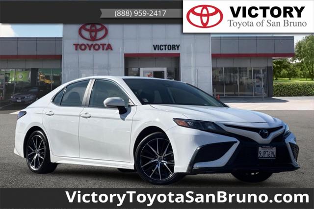 2024 Toyota Camry SE