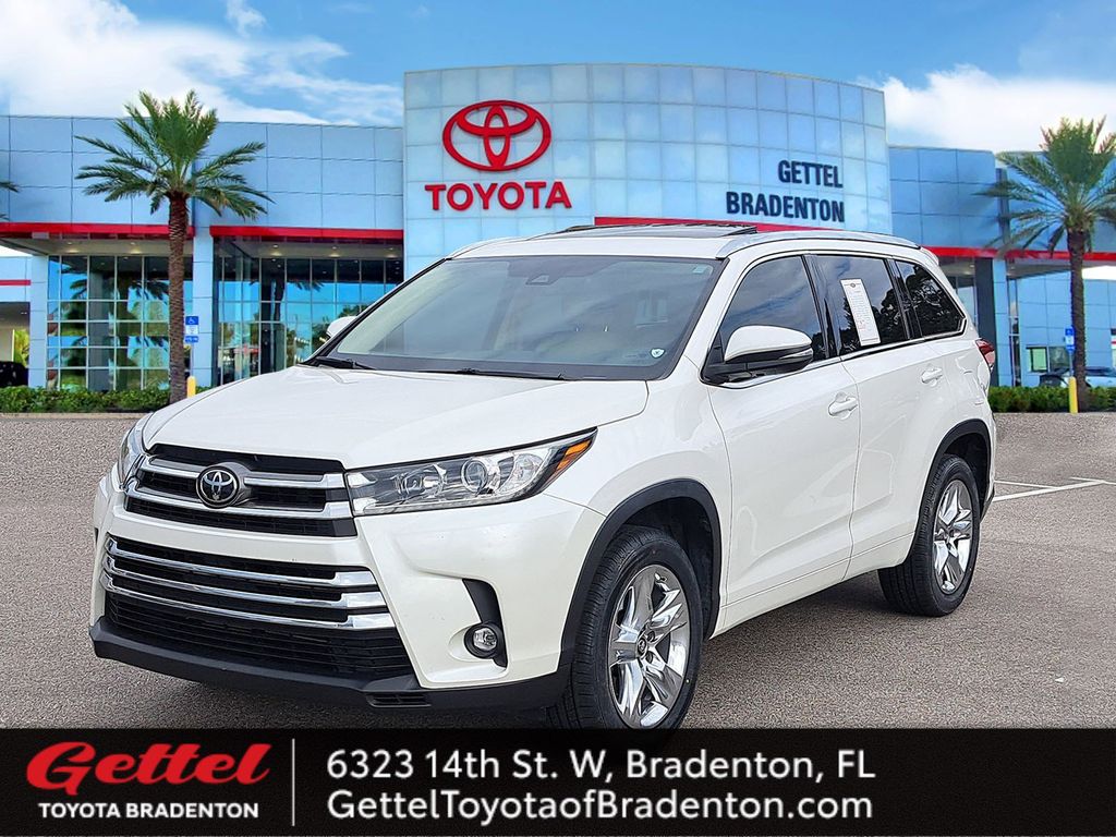 2019 Toyota Highlander Limited's photo