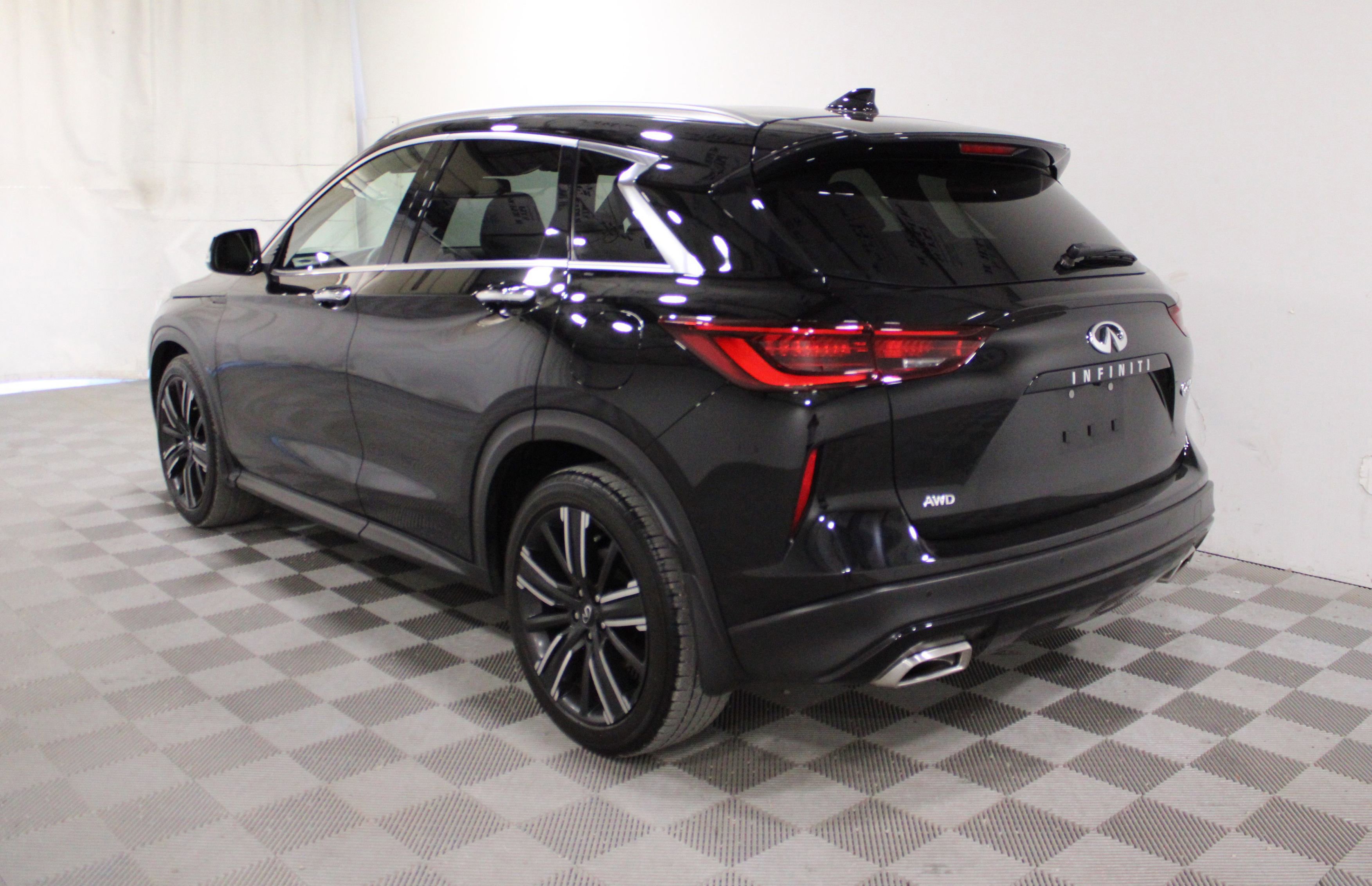 2022 Infiniti QX50 Luxe AWD photo 10