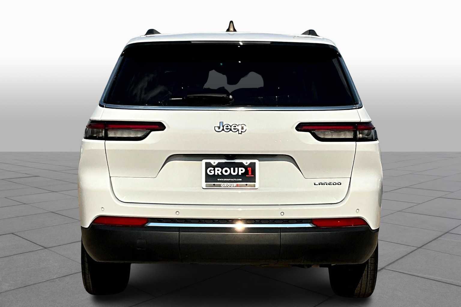 2023 Jeep Grand Cherokee Laredo Altitude photo 4