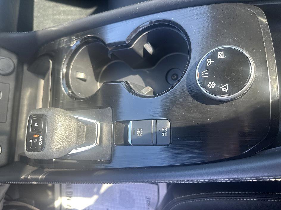 2022 Nissan Rogue SL photo 13